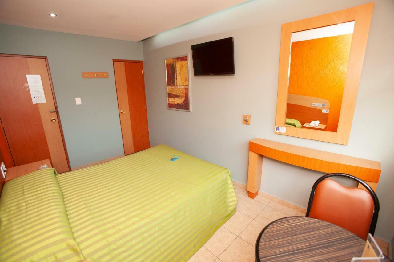 Hotel Lira - Solo Adultos Мехіко Екстер'єр фото