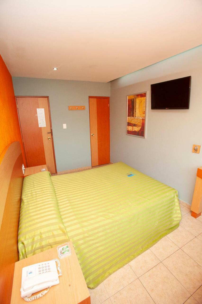 Hotel Lira - Solo Adultos Мехіко Екстер'єр фото